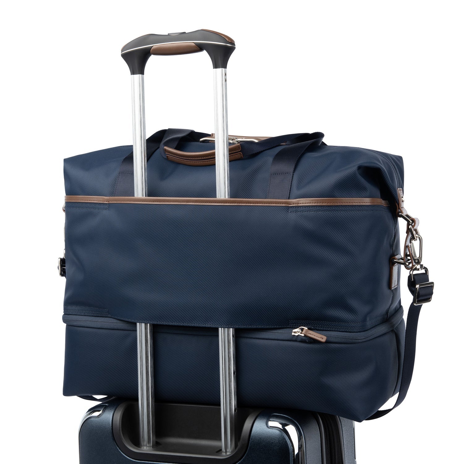 Travelpro® x Travel + Leisure Ensemble de bagages de taille moyenne avec valise d'enregistrement et sac de week-end à fond rabattable