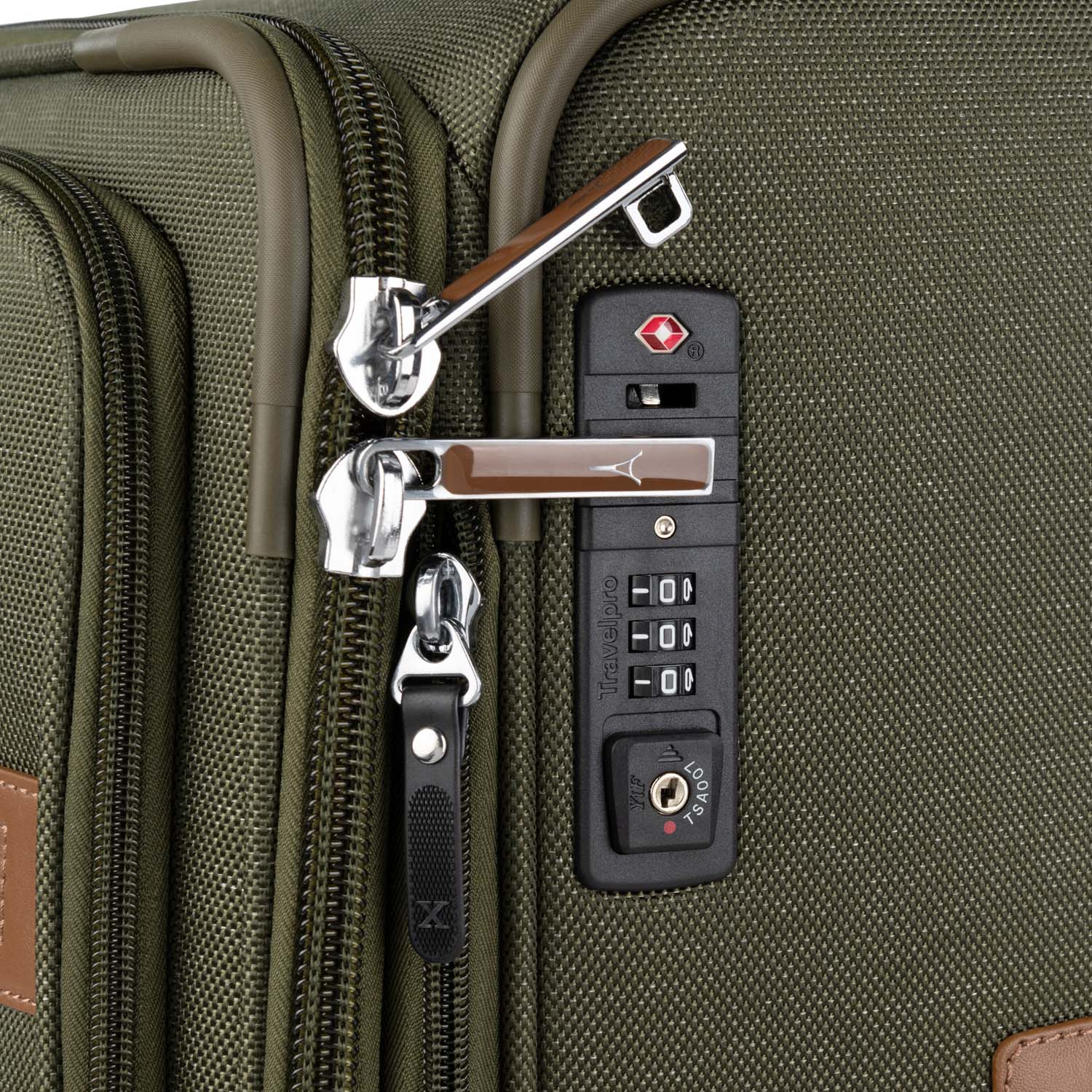 Valise extensible Platinum® Elite de 25 po