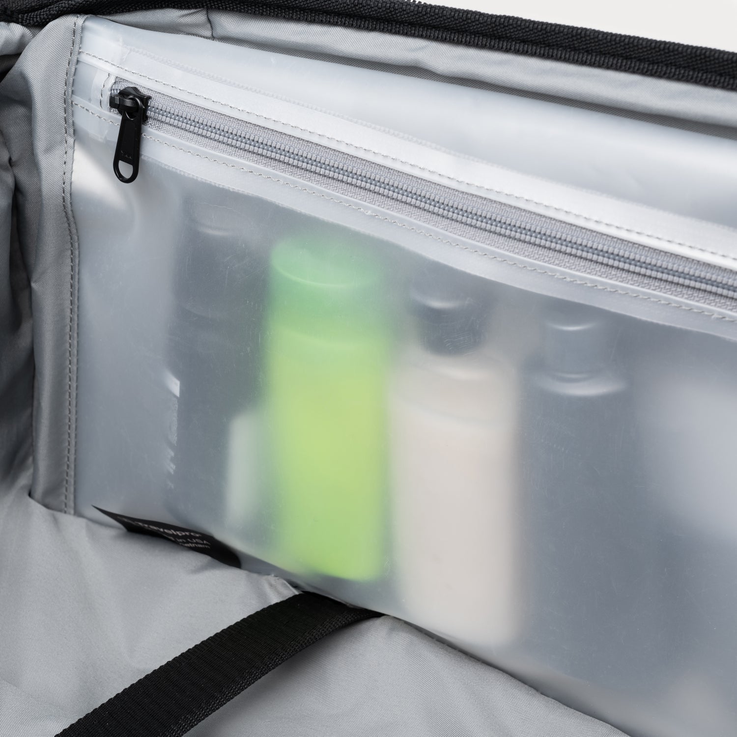 Crew™ Classic Large Check-in Expandable Spinner